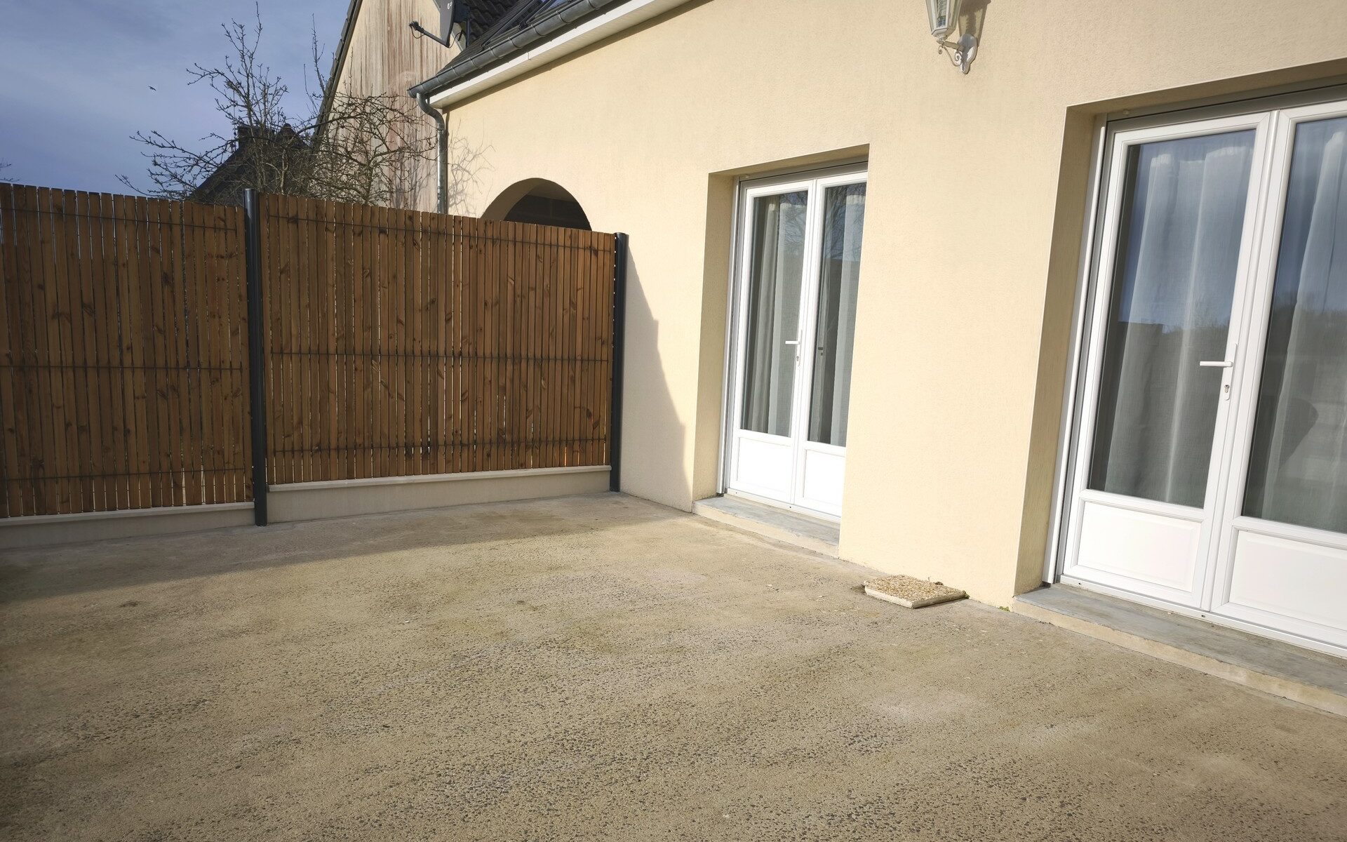 Cour du gîte le Saint Germinay